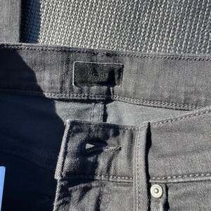 Mother black jeans inside crop step fray size 24